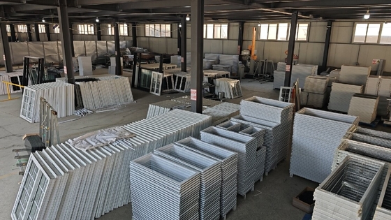 Design de portes coulissantes et de fenêtres en PVC de style américain pour le verre trempé de bureau à domicile